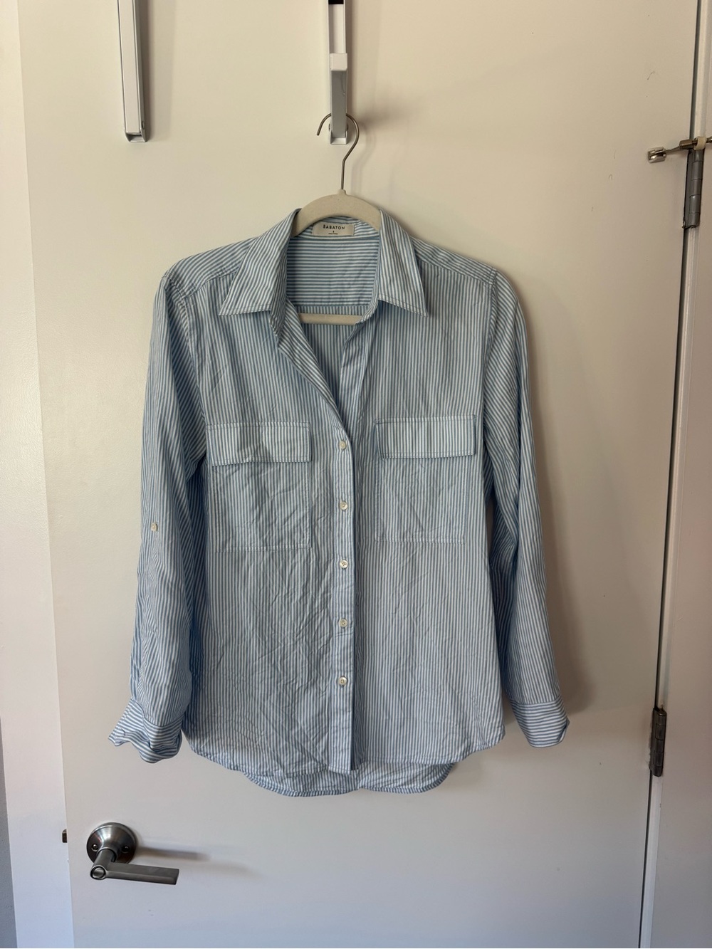 Aritzia Light Blue and White Striped Casual Button-Down Shirt